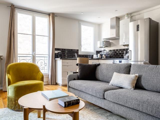 Charming Two Bedroom Apartment in Paris, Paris Amsterdam Apartments for Rent
