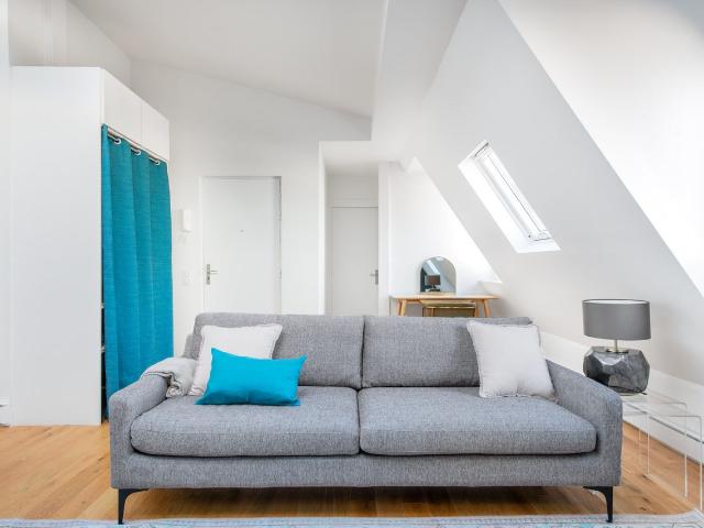Charming Two Bedroom Apartment in Vibrant Chaillot, Paris Amsterdam Apartments for Rent