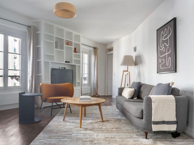 Charming Two Bedroom Retreat in Montmartre, Paris, Paris Amsterdam Apartments for Rent