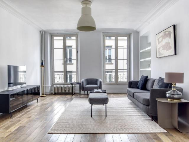 Charming Two Bedroom Retreat in Faubourg Montmartre, Paris Amsterdam Apartments for Rent