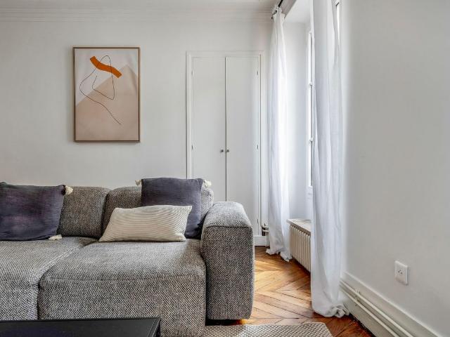 Charming Two Bedroom Retreat in Paris, Paris Amsterdam Apartments for Rent