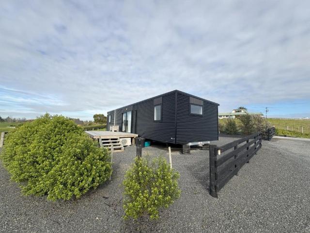 Charming Two Bedroom Retreat Just Minutes.