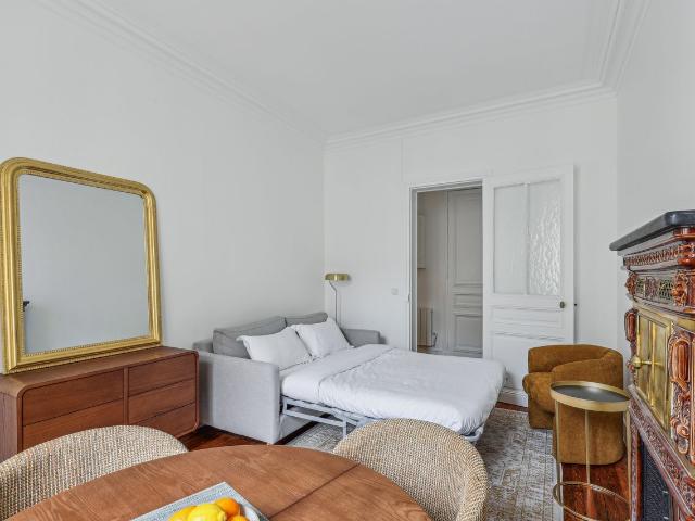 Charming and cosy Parisian apartment, Paris Amsterdam Apartments for Rent