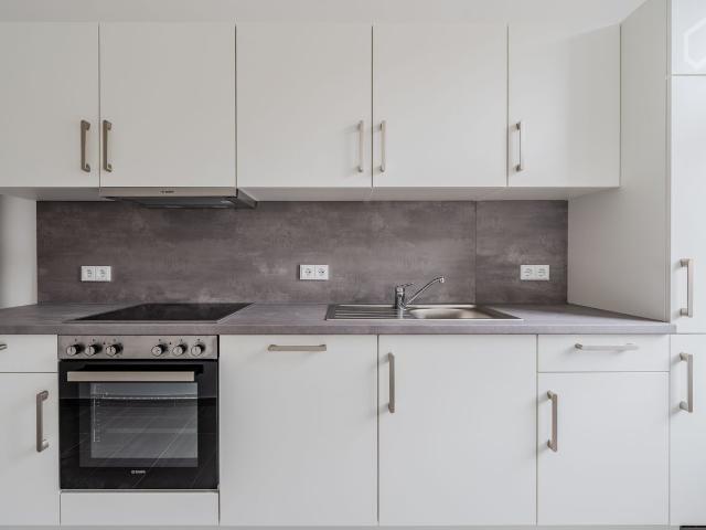 Charming and neat 1 BR flat located in Wilmersdorf, Berlin Amsterdam Apartments for Rent