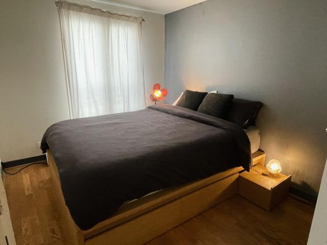 Charming and spacious apartment in Belleville, Paris Amsterdam Apartments for Rent