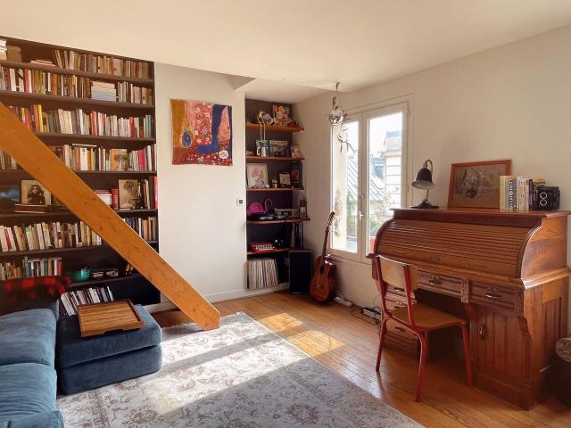 Charming and spacious apartment in Belleville, Paris Amsterdam Apartments for Rent