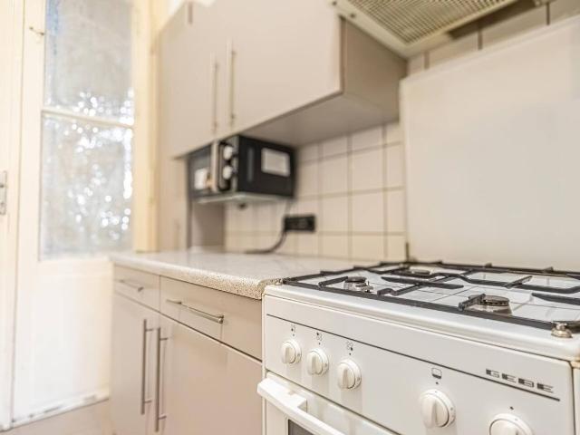 Charming and perfect apartment near Wiener Stadthalle, Vienna Amsterdam Apartments for Rent