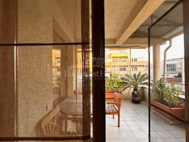 Charming and Practical 3 Bedrooms Penthouse Apartment, Herastrau, Bucharest