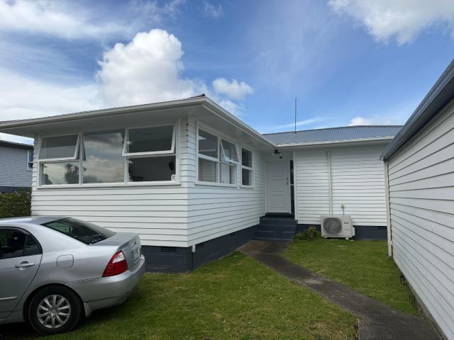 Charming and well maintained family home located in the heart of Mangere East