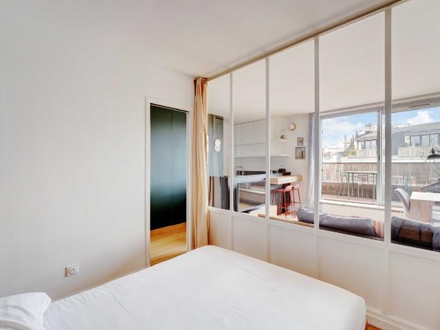 Charming apartment 1 bedroom 2 people Nation, Paris Amsterdam Apartments for Rent