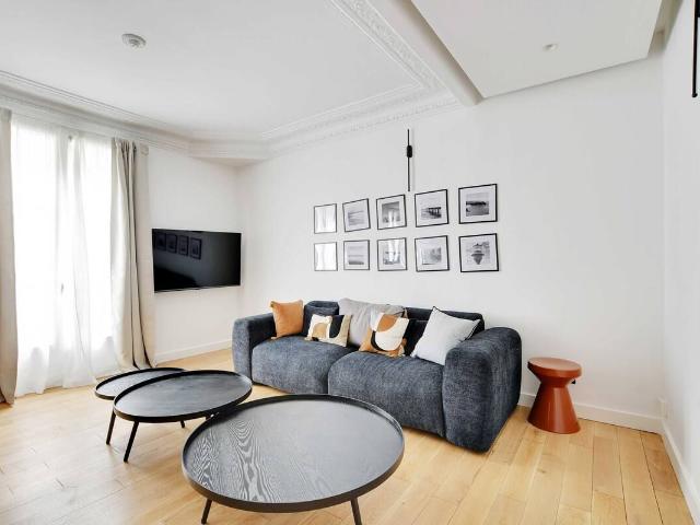 Charming apartment 2BR/5P Sacré Coeur Montmartre, Paris Amsterdam Apartments for Rent