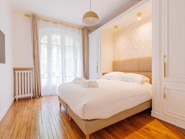 Charming apartment near Quais de Seine, Paris Amsterdam Apartments for Rent