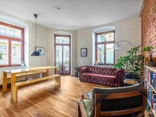 Charming apartment with balcony in Dresden's trendy hip district