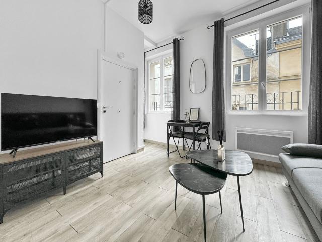 Charming Appartement 4P Marais, Paris Amsterdam Apartments for Rent