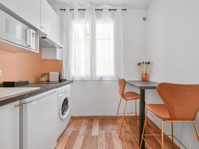 Charming appartment Marais, Paris Amsterdam Apartments for Rent