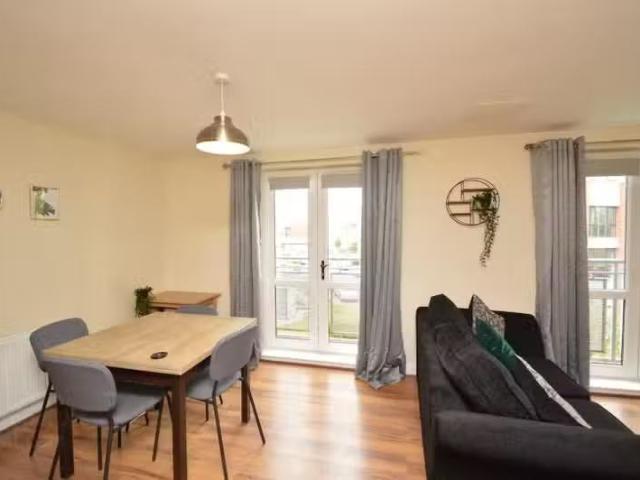 Deal! Apt 14, Annesley Building