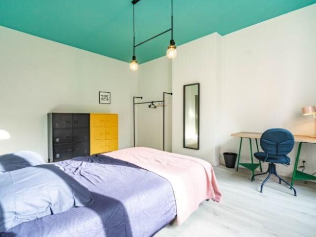 Charming Art Deco in shared house Paul Hymans