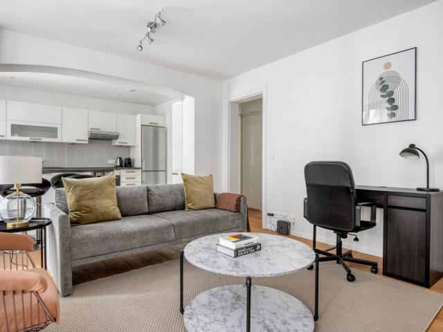 Charming Batignolles: Your Parisian Retreat