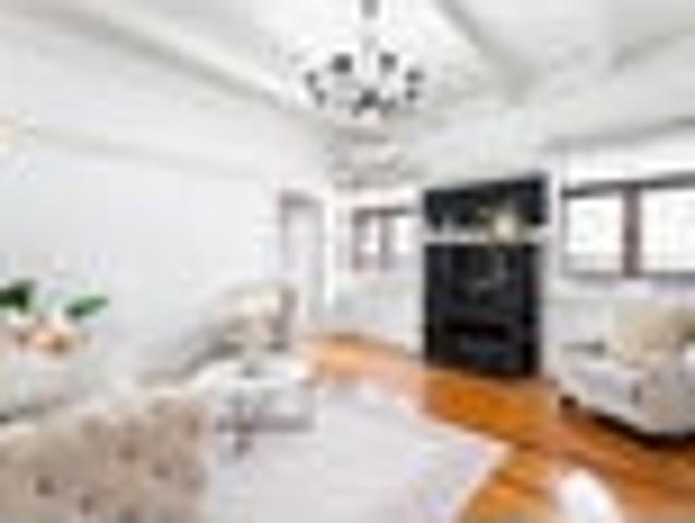 Charming Bungalow Living