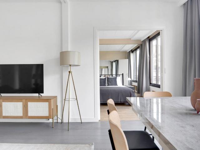 Charming Chaillot Apartment: Your Parisian Retreat, Paris Amsterdam Apartments for Rent