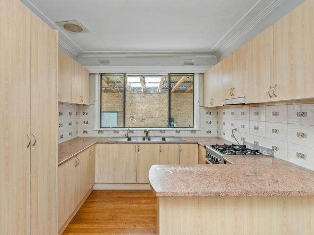 Charming & Conveniently Located Duplex Home in Fawkner
