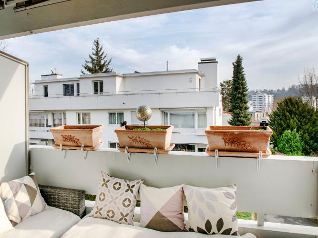 Charming condominium in popular Binningen | dreamo. Ch