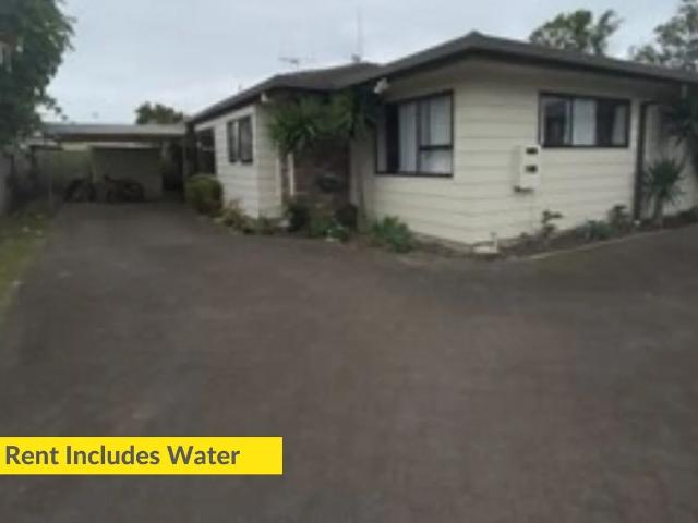 Charming Coastal Retreat for Lease in Papamoa!