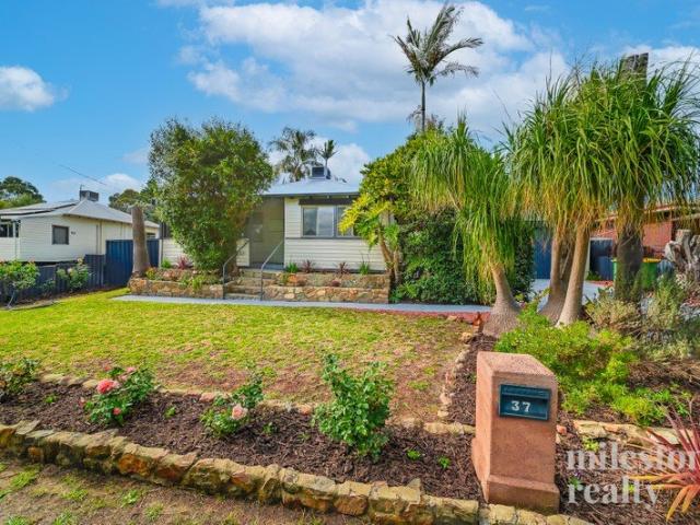 Charming Cottage set on ¼ Acre of Land Development Potential