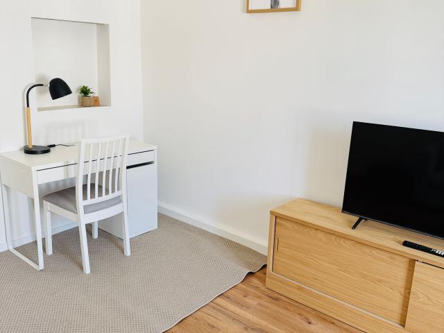 Charming, cozy suite located in Dresden, Dresden Amsterdam Apartments for Rent