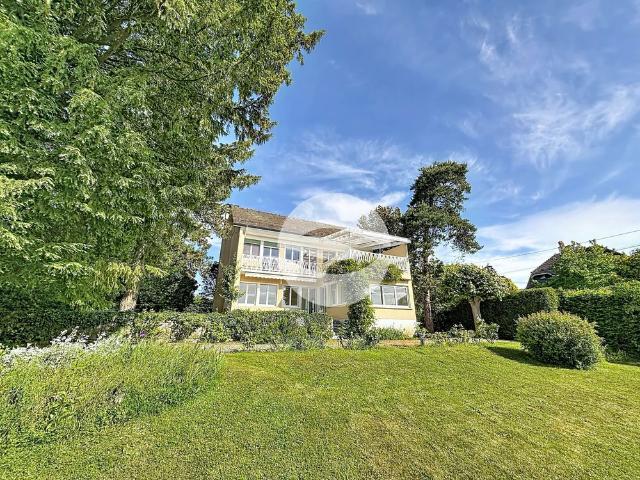 Charming detached house with beautiful garden