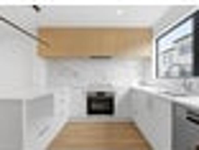 Charming Family Home ~ Westlake Zone