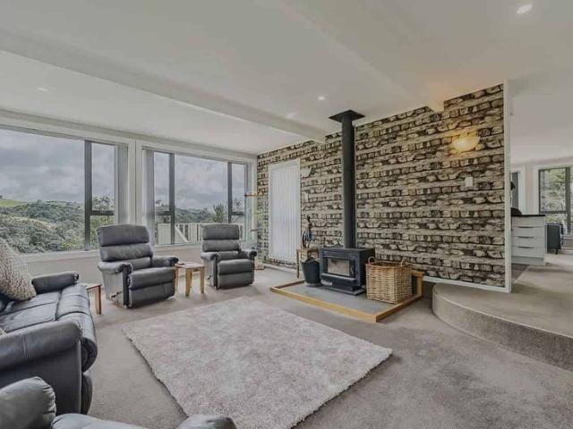 Charming Family Home in Whitemans Valley