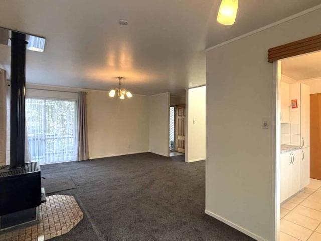 Charming Family Home in a Prime Location – Law.