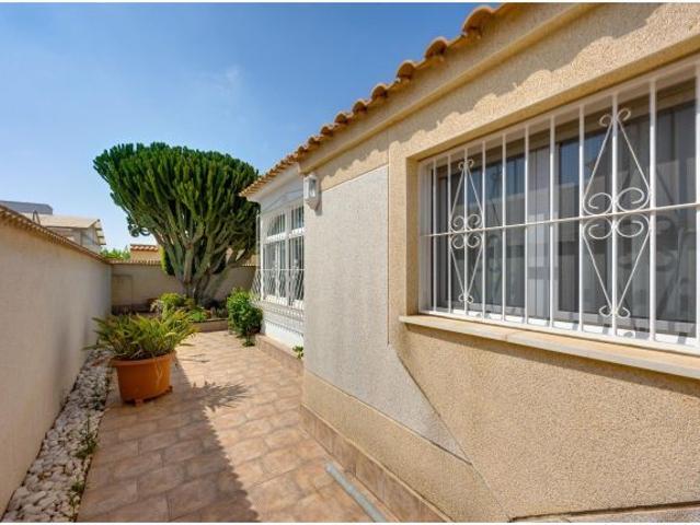 Charming Family Home in La Florida, Orihuela Costa ?