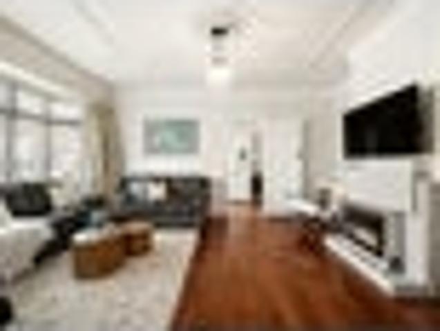 CHARMING FAMILY HOME IN PRIME LOCATION