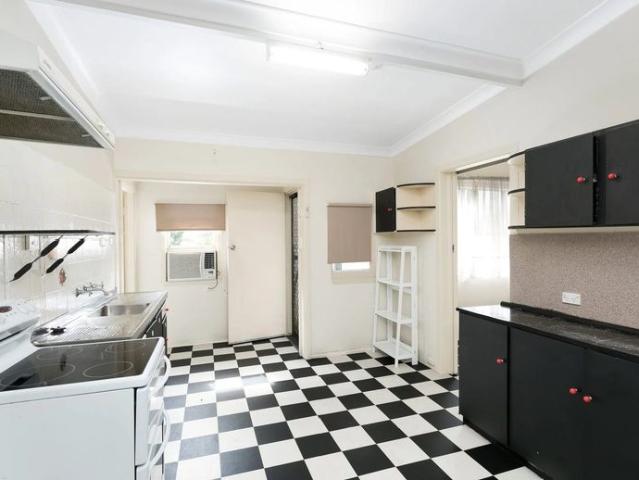 Charming Family Home in Prime Sylvania Location