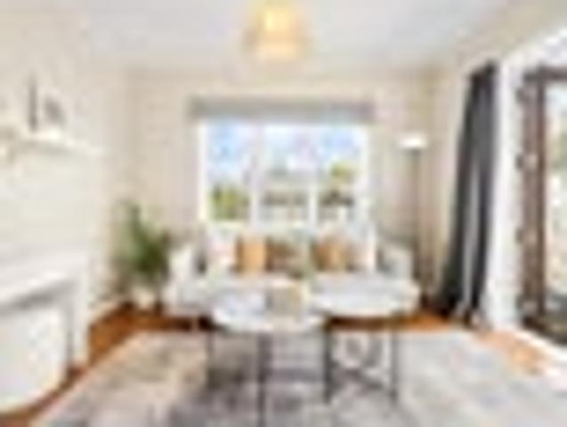 Charming Family Living in Point Chevalier