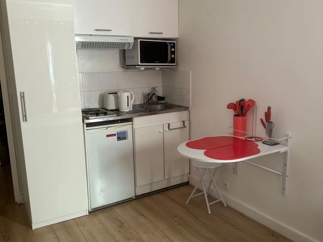 Charming & fantastic apartment in vibrant neighbourhood, Paris Amsterdam Apartments for Rent