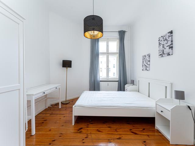 Charming, fashionable studio great view!