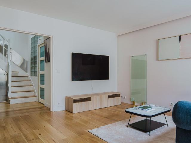 Charming Four Bedroom Apartment in Le Marais