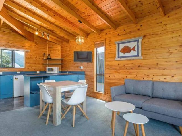 Charming Fully Furnished Studio Apartment
