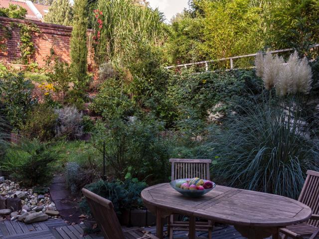 Charming, furnished 3.5 room garden apartment for rent in Lichterfelde West