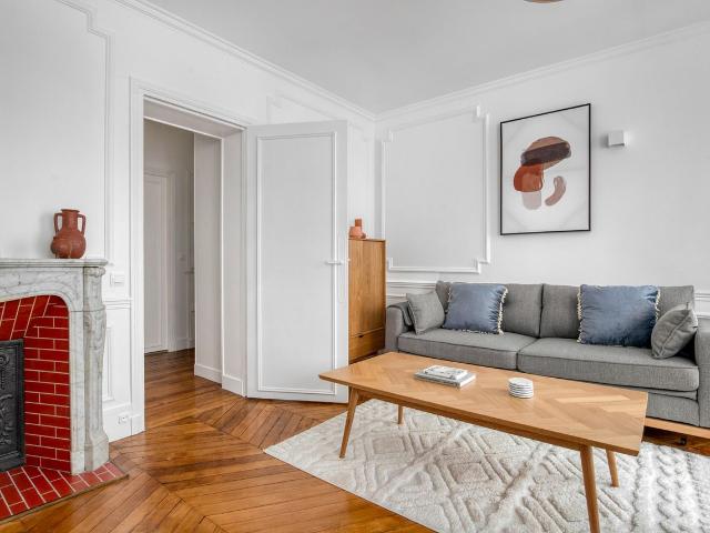 Charming Furnished 2BR Apartment in Passy, Paris Amsterdam Apartments for Rent