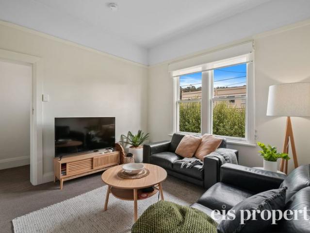 Charming Furnished South Hobart Home With Character And City Convenience