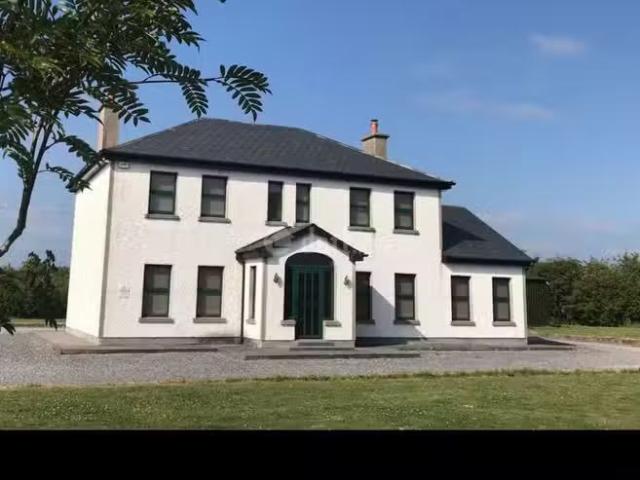 Nice Granard, Adare, Co. Limerick is for rent