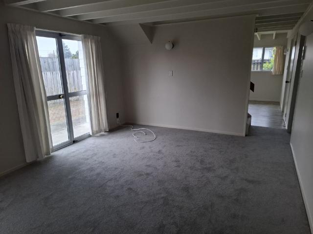 Charming Home In Leamington