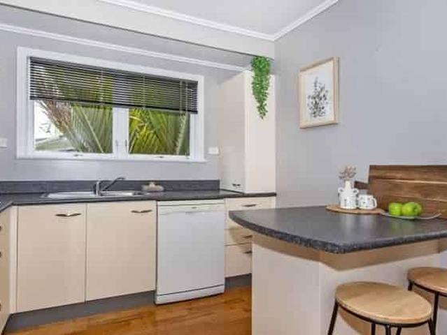 Charming Home in Te Kamo with Food Forrest