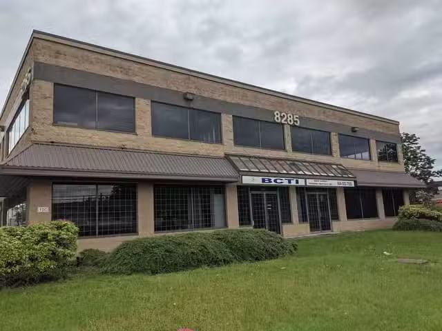 Charming Industrial for lease in Surrey, Surrey, Street, 22498.