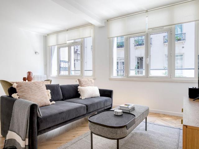 Charming Le Marais One Bedroom Apartment Awaits You, Paris Amsterdam Apartments for Rent