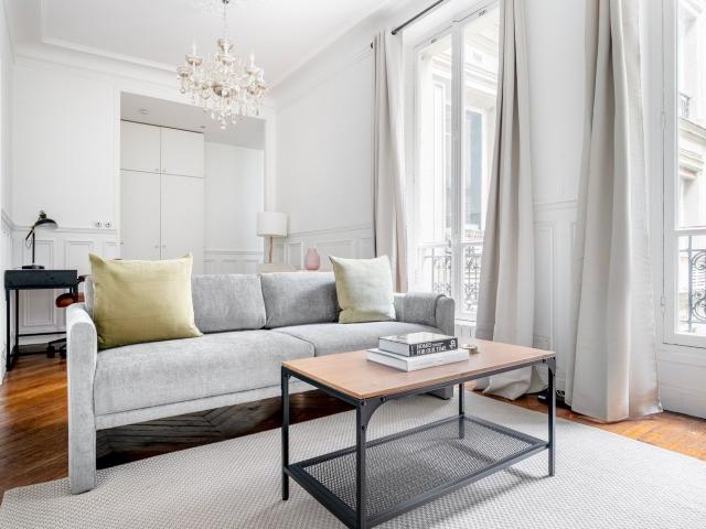 Charming Le Marais One Bedroom Getaway